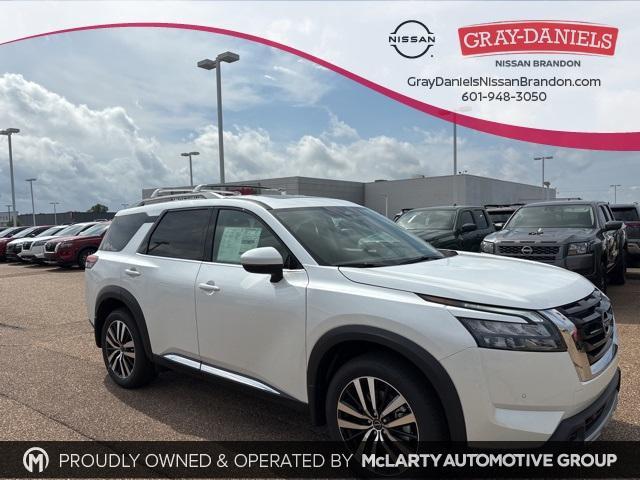 new 2025 Nissan Pathfinder car, priced at $51,056