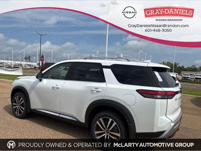 new 2025 Nissan Pathfinder car, priced at $51,056