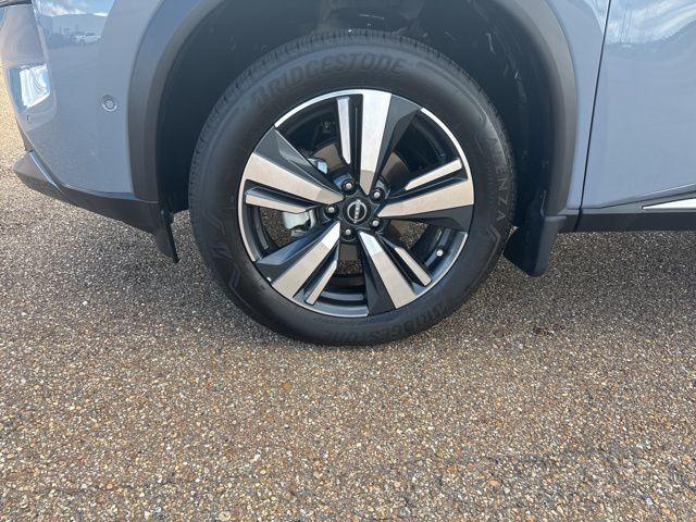 used 2023 Nissan Rogue car, priced at $27,900