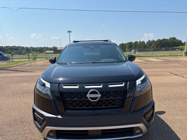 new 2025 Nissan Pathfinder car, priced at $38,863