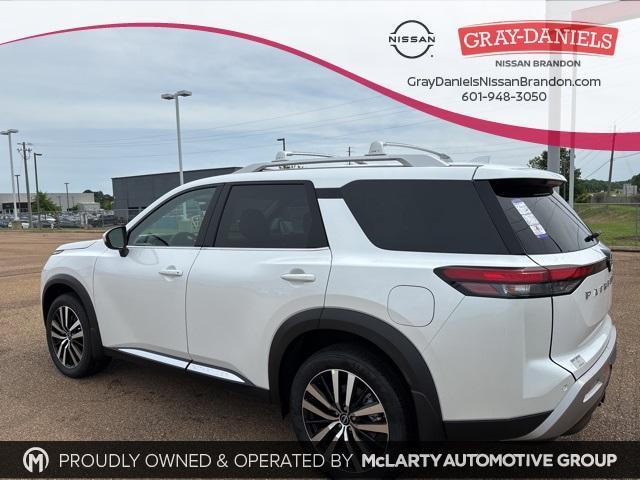 new 2025 Nissan Pathfinder car, priced at $51,056