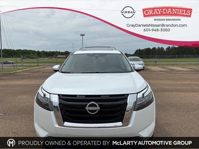 new 2025 Nissan Pathfinder car, priced at $51,056