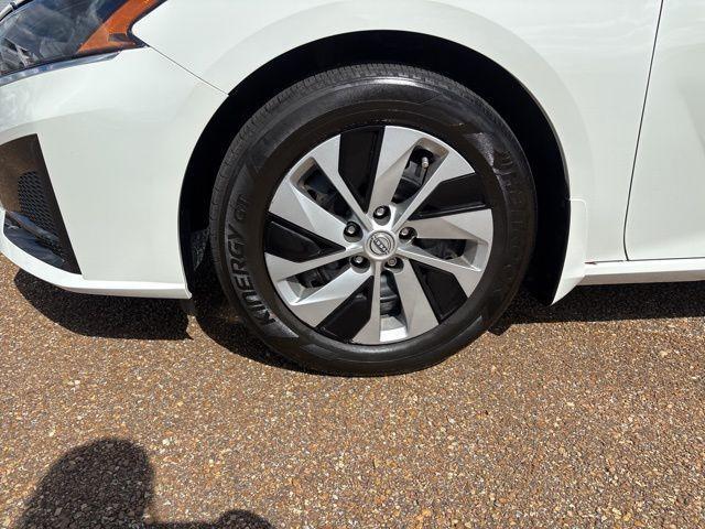 used 2024 Nissan Altima car, priced at $21,000