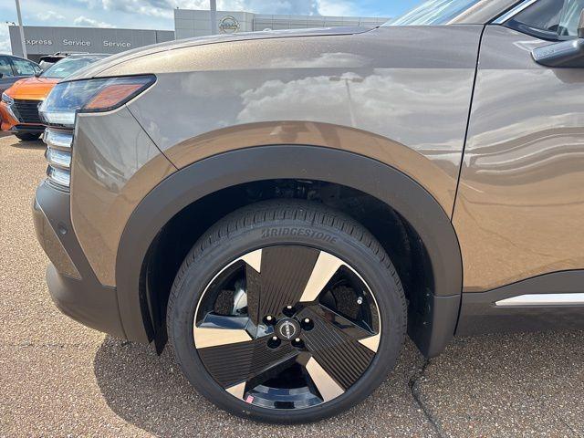 new 2025 Nissan Kicks car, priced at $25,903