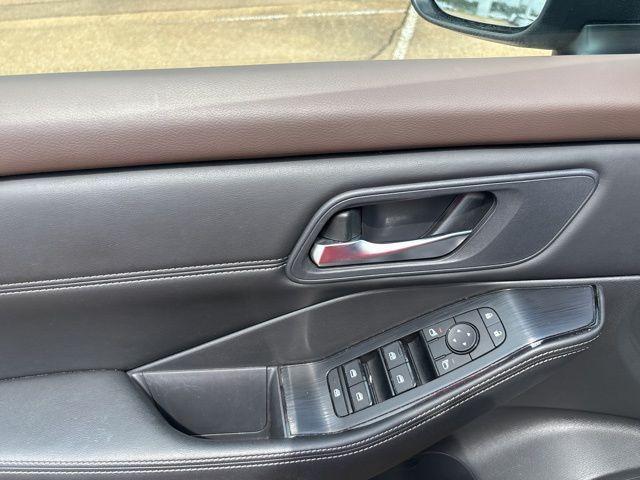 used 2023 Nissan Rogue car, priced at $22,700