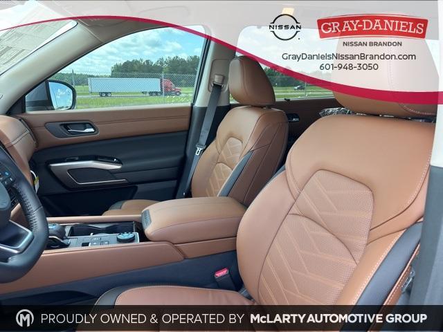 new 2025 Nissan Pathfinder car, priced at $51,056
