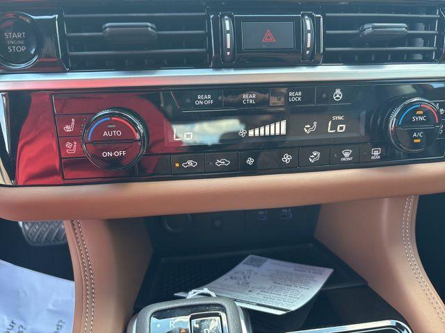 new 2025 Nissan Pathfinder car, priced at $45,618