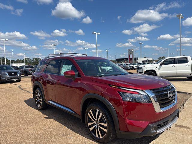 new 2025 Nissan Pathfinder car, priced at $45,618