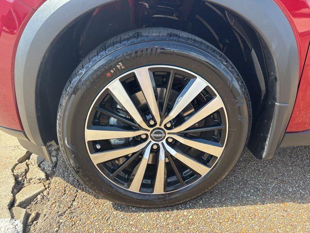 new 2025 Nissan Pathfinder car, priced at $45,618