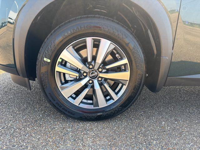 new 2025 Nissan Pathfinder car, priced at $37,026