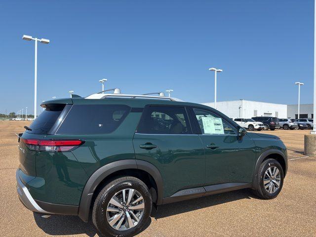 new 2025 Nissan Pathfinder car, priced at $37,026