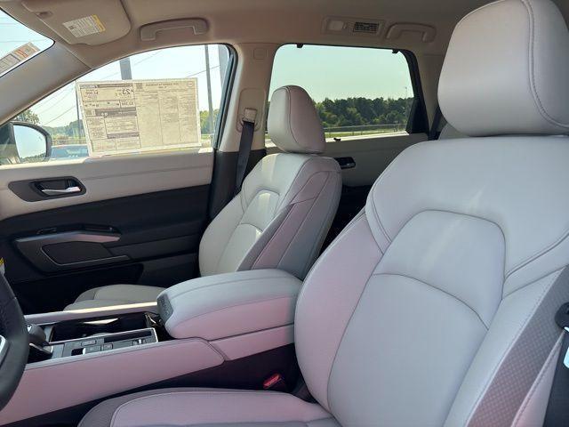 new 2025 Nissan Pathfinder car, priced at $37,026