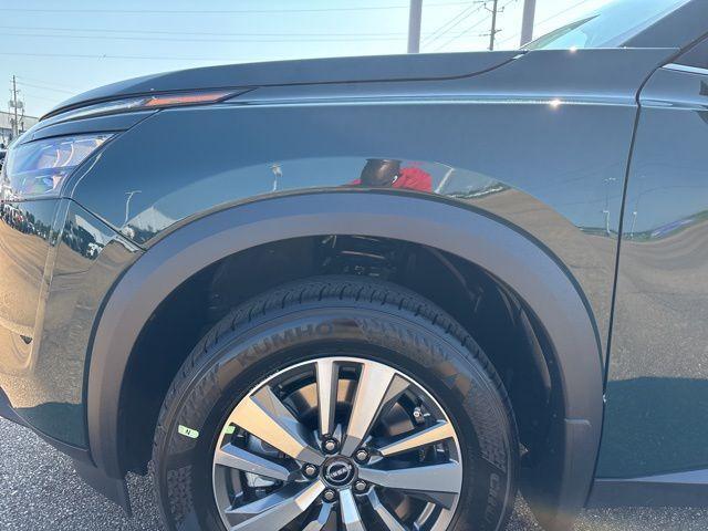 new 2025 Nissan Pathfinder car, priced at $37,026