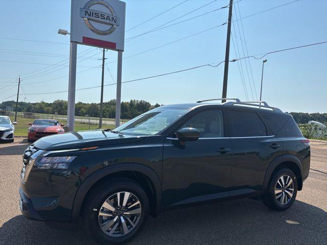 new 2025 Nissan Pathfinder car, priced at $37,026