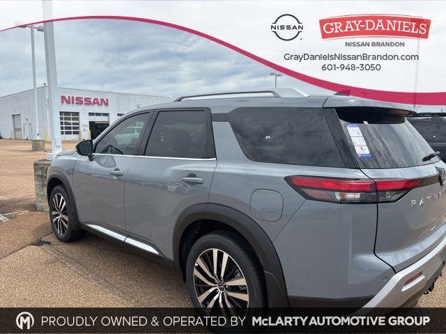 new 2025 Nissan Pathfinder car, priced at $48,815