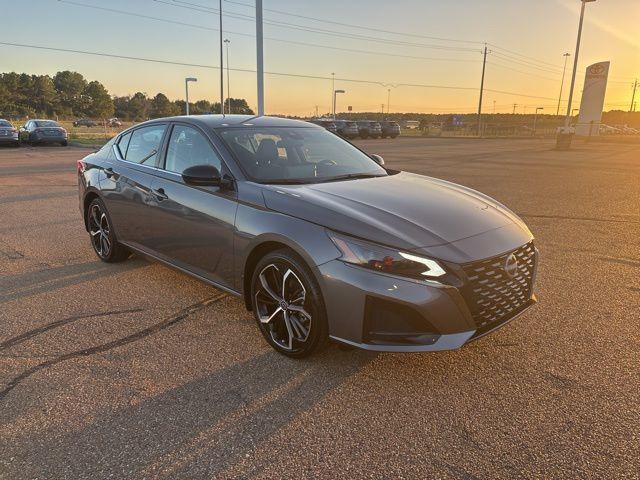 new 2025 Nissan Altima car, priced at $31,998