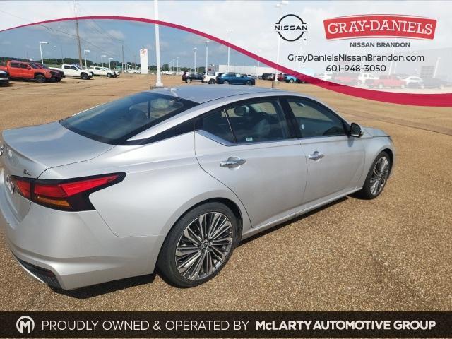 used 2023 Nissan Altima car, priced at $22,500