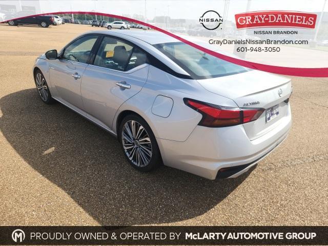 used 2023 Nissan Altima car, priced at $22,500