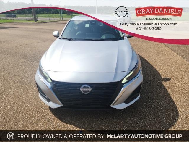 used 2023 Nissan Altima car, priced at $22,500