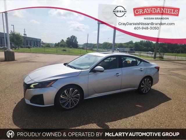 used 2023 Nissan Altima car, priced at $22,500