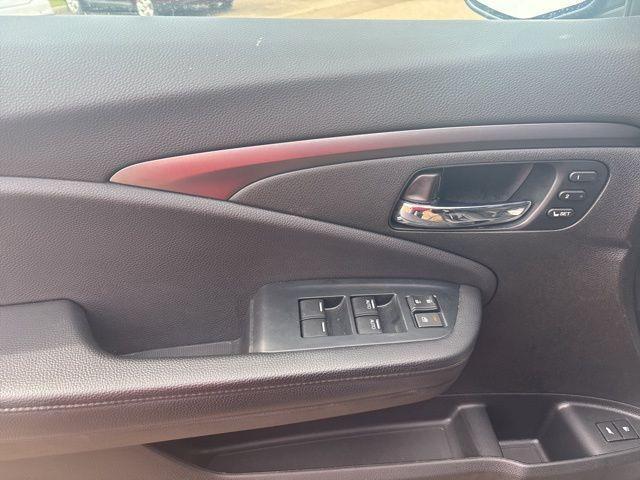used 2022 Honda Pilot car, priced at $30,000