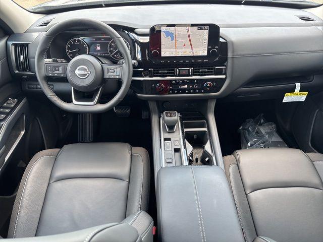 new 2025 Nissan Pathfinder car, priced at $40,930