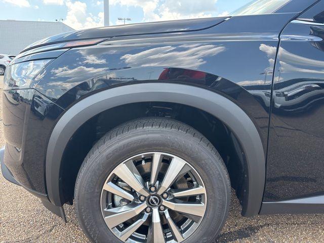 new 2025 Nissan Pathfinder car, priced at $40,930