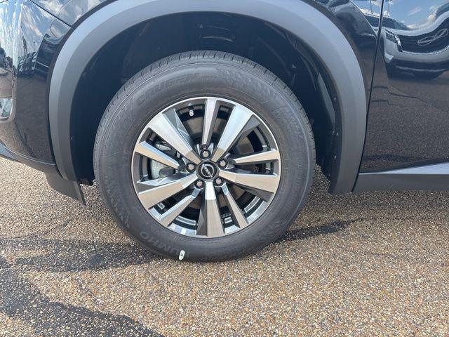 new 2025 Nissan Pathfinder car, priced at $40,930
