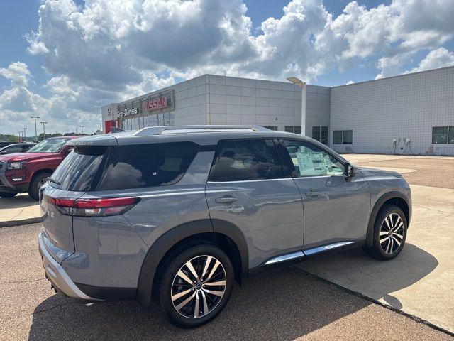 new 2025 Nissan Pathfinder car, priced at $49,027