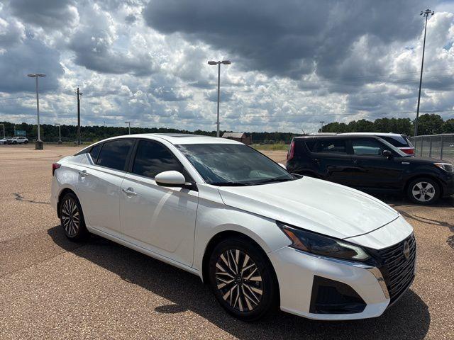 used 2024 Nissan Altima car, priced at $22,600