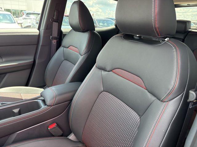 new 2025 Nissan Kicks car, priced at $26,337
