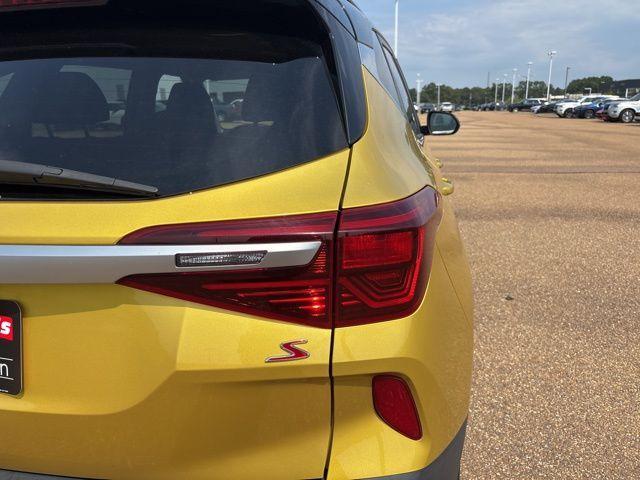 used 2021 Kia Seltos car, priced at $14,400