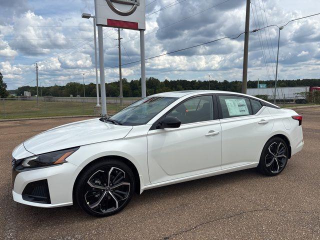 new 2025 Nissan Altima car, priced at $32,352