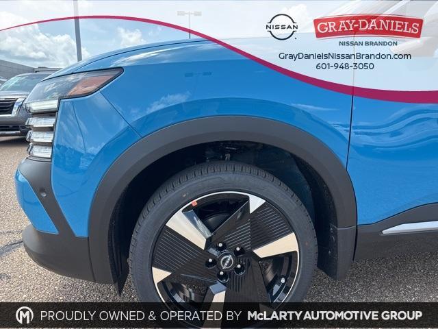 new 2025 Nissan Kicks car, priced at $30,082