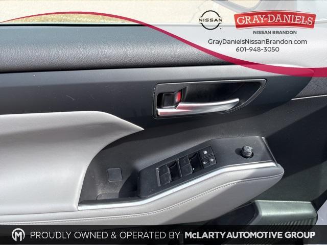 used 2023 Toyota Highlander car, priced at $38,500
