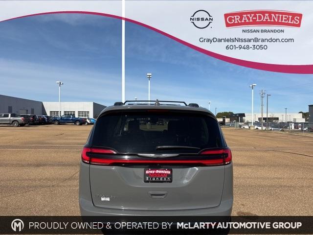 used 2022 Chrysler Pacifica car, priced at $21,300