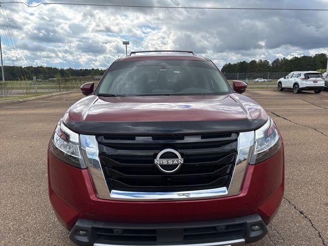 used 2024 Nissan Pathfinder car, priced at $33,000