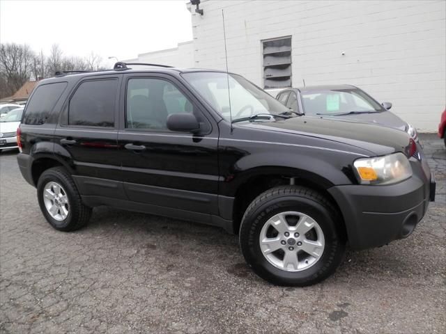 used 2007 Ford Escape car, priced at $4,900