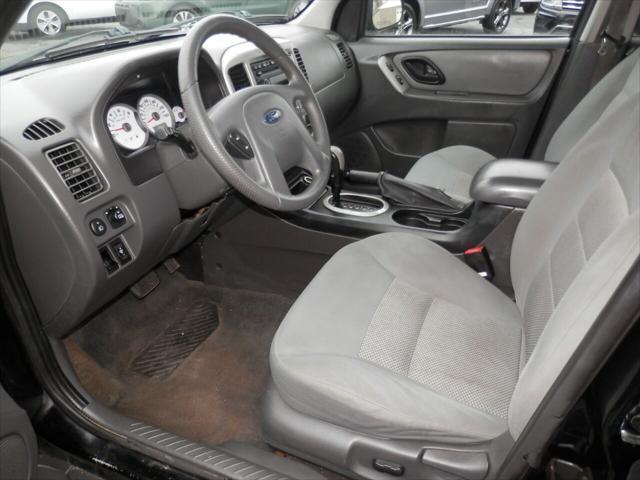 used 2007 Ford Escape car, priced at $4,900