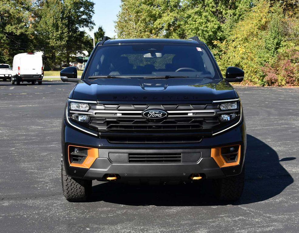 new 2025 Ford Expedition car, priced at $80,834