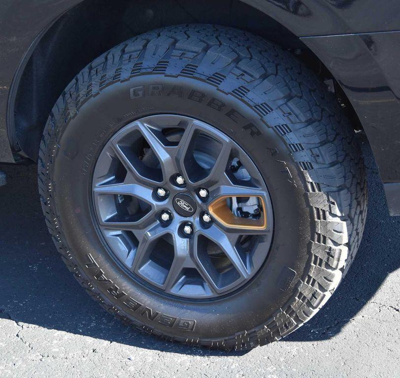new 2025 Ford Expedition car, priced at $80,834
