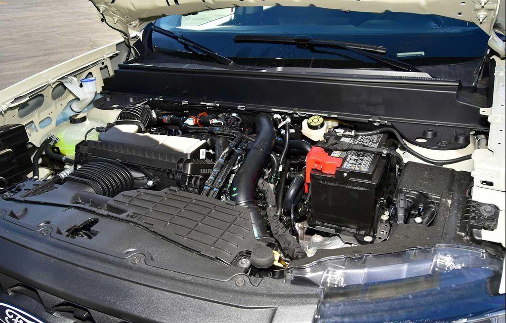 new 2025 Ford Maverick car, priced at $29,270