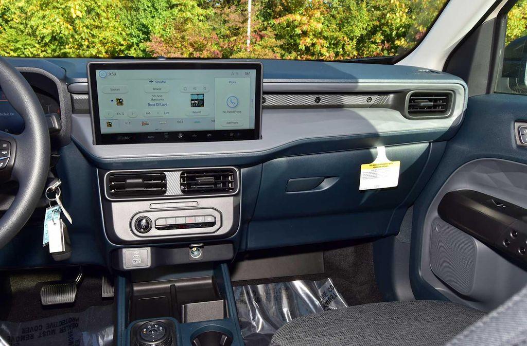 new 2025 Ford Maverick car, priced at $29,270