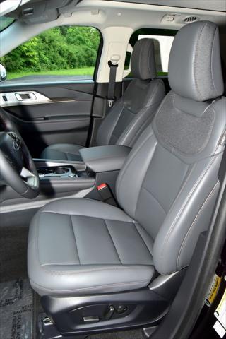 new 2025 Ford Explorer car, priced at $48,496