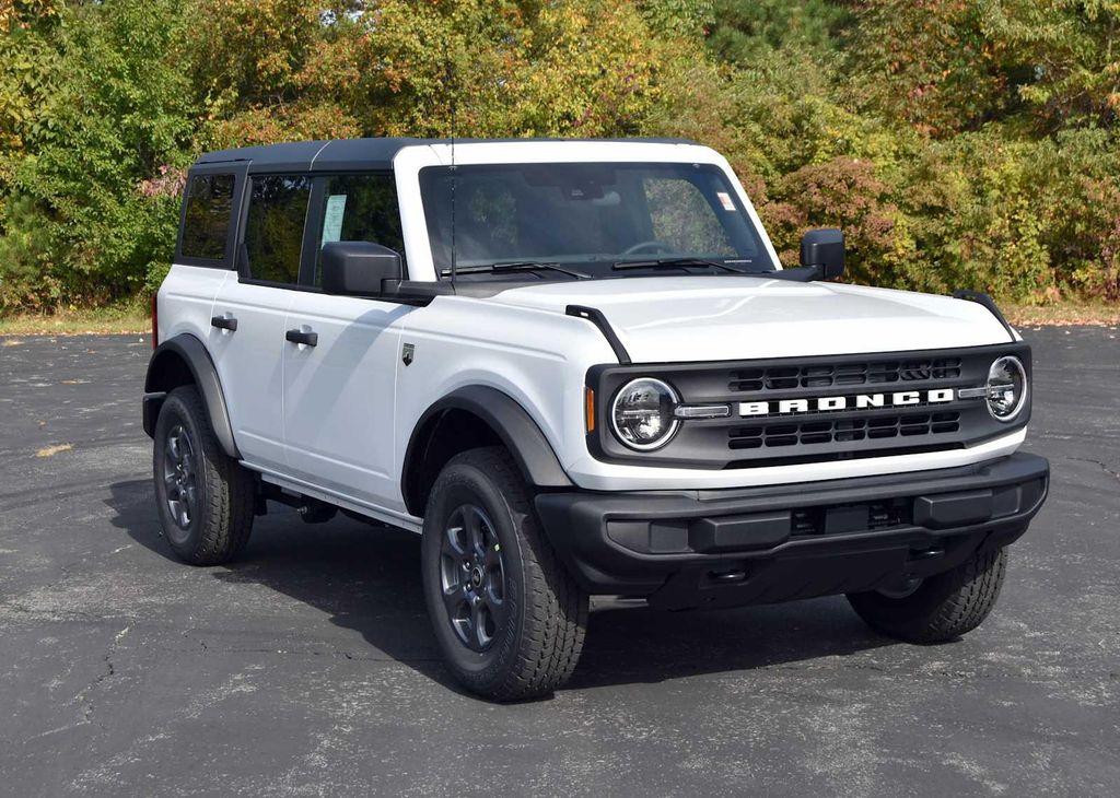 new 2025 Ford Bronco car, priced at $46,523