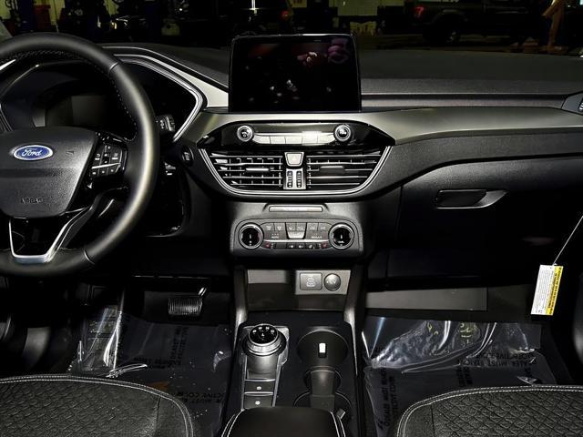 new 2025 Ford Escape car, priced at $30,689