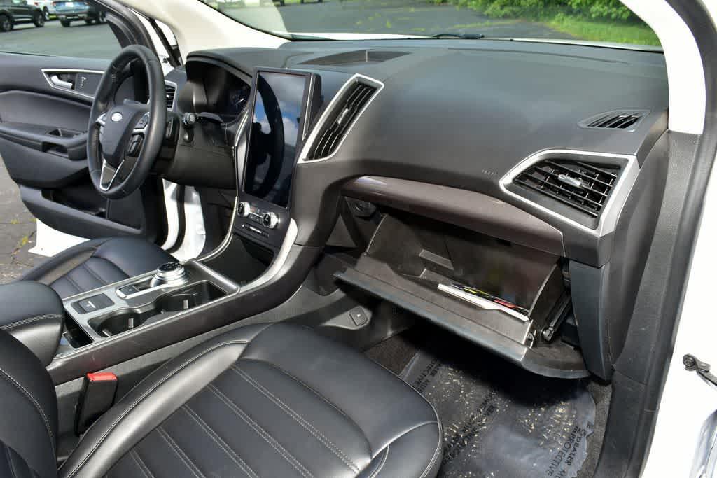 used 2024 Ford Edge car, priced at $28,200