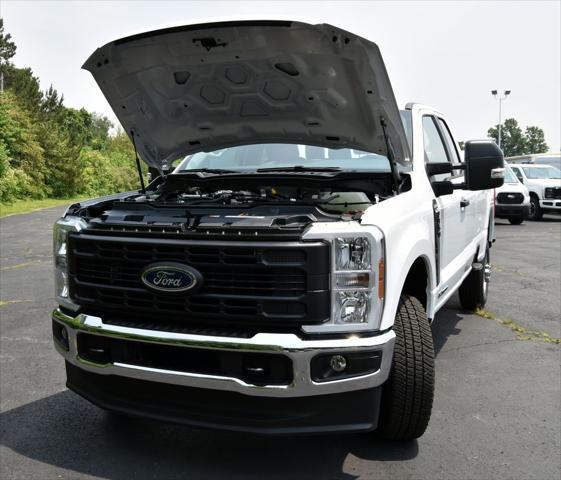 new 2025 Ford F-350 car, priced at $61,705