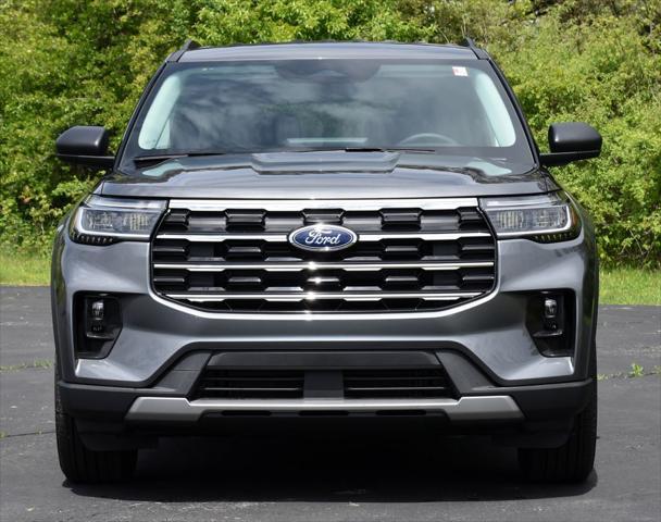 new 2025 Ford Explorer car, priced at $45,222