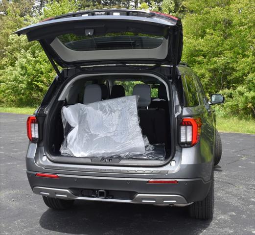 new 2025 Ford Explorer car, priced at $45,222